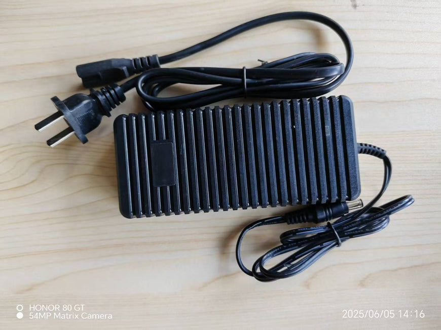 Throw 2U - Power adapter